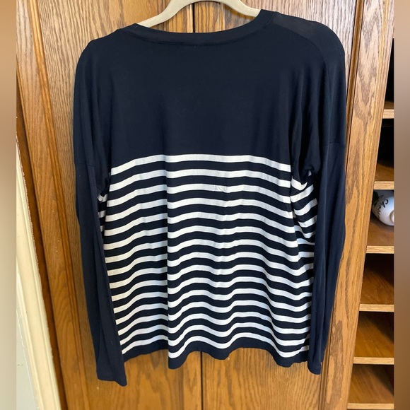 CABI xs long sleeve side slit oversized tunic (fits like S) - Picture 6 of 6